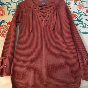 S lace up sweater